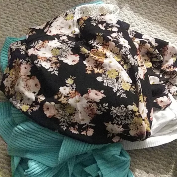 Cardigans - Picture 2 of 5